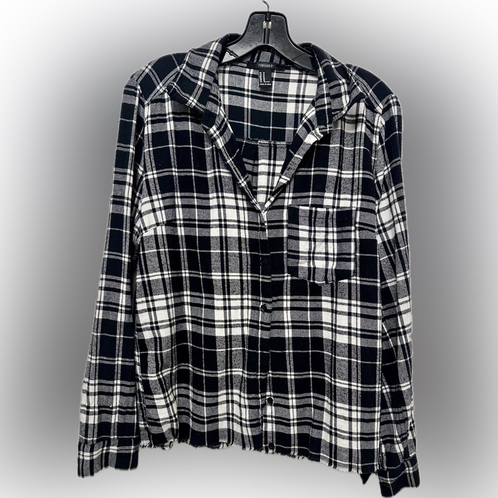 Forever 21 Size Medium Black & White Plaid Button Down Grunge Flannel